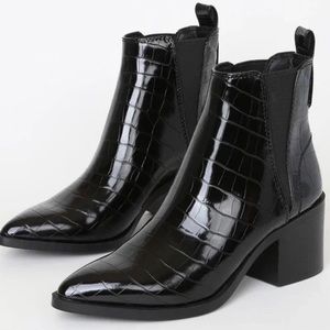 Steve Madden Audience Black Crocodile Embossed Pointed-Toe Ankle Boots